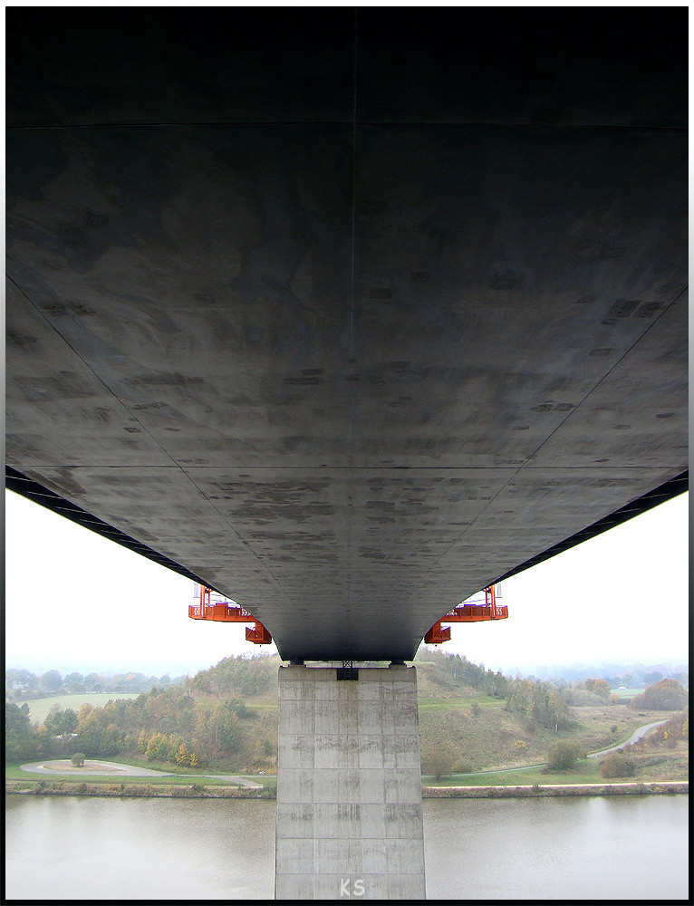 Unter der Hochbrücke