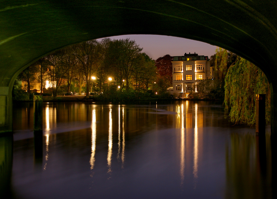 Unter der Krugkoppelbrücke