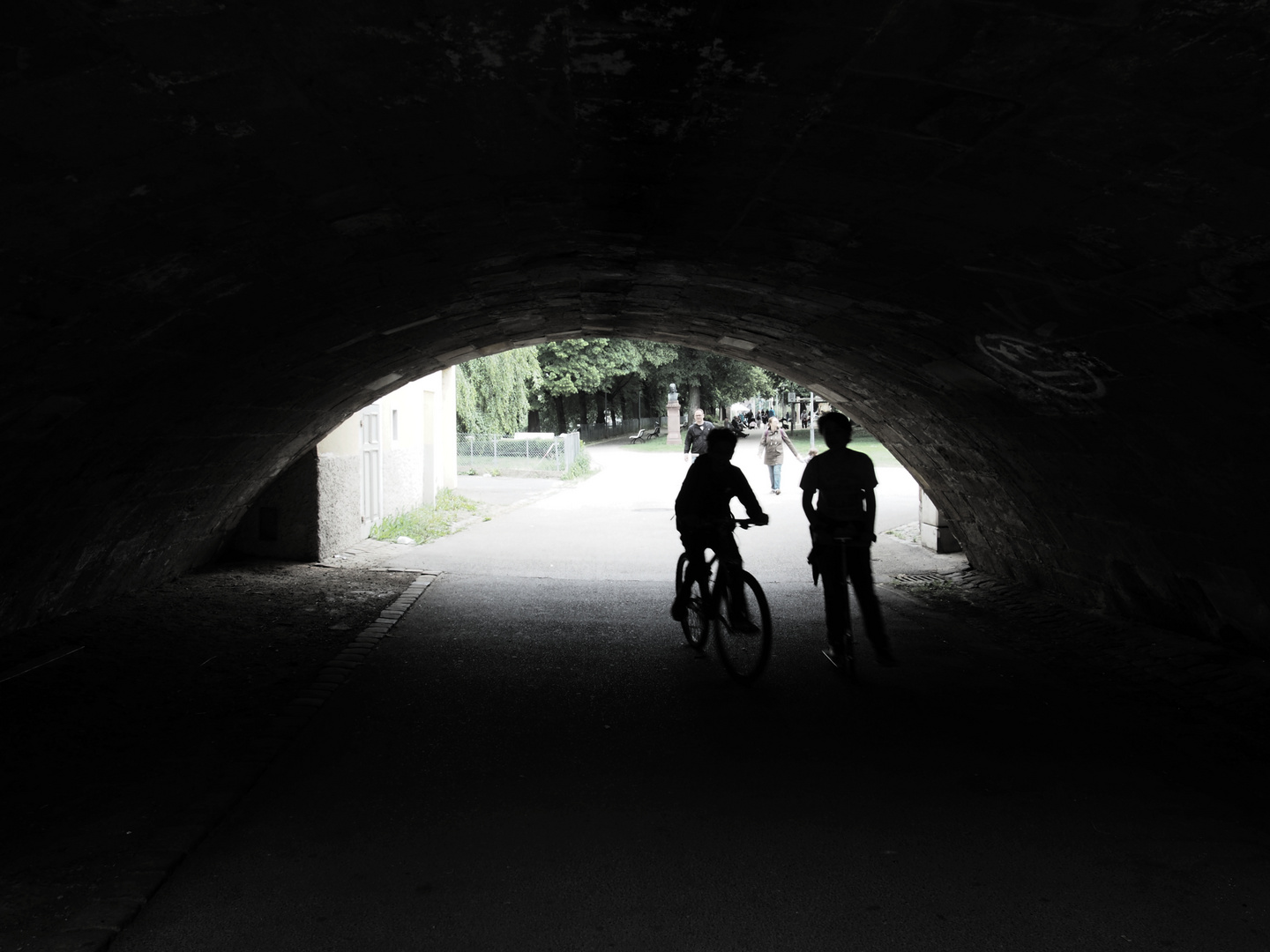 Unter der mittleren Brücke