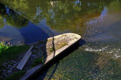 Unter der Neckarbrücke ...