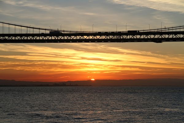unter der Oakland Bay Bridge