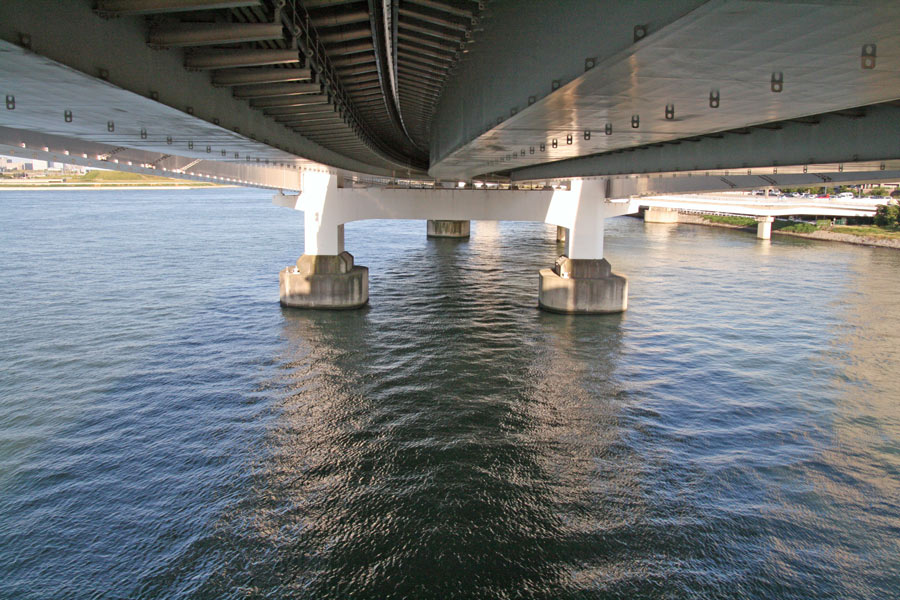 Unter der Rainbow Bridge