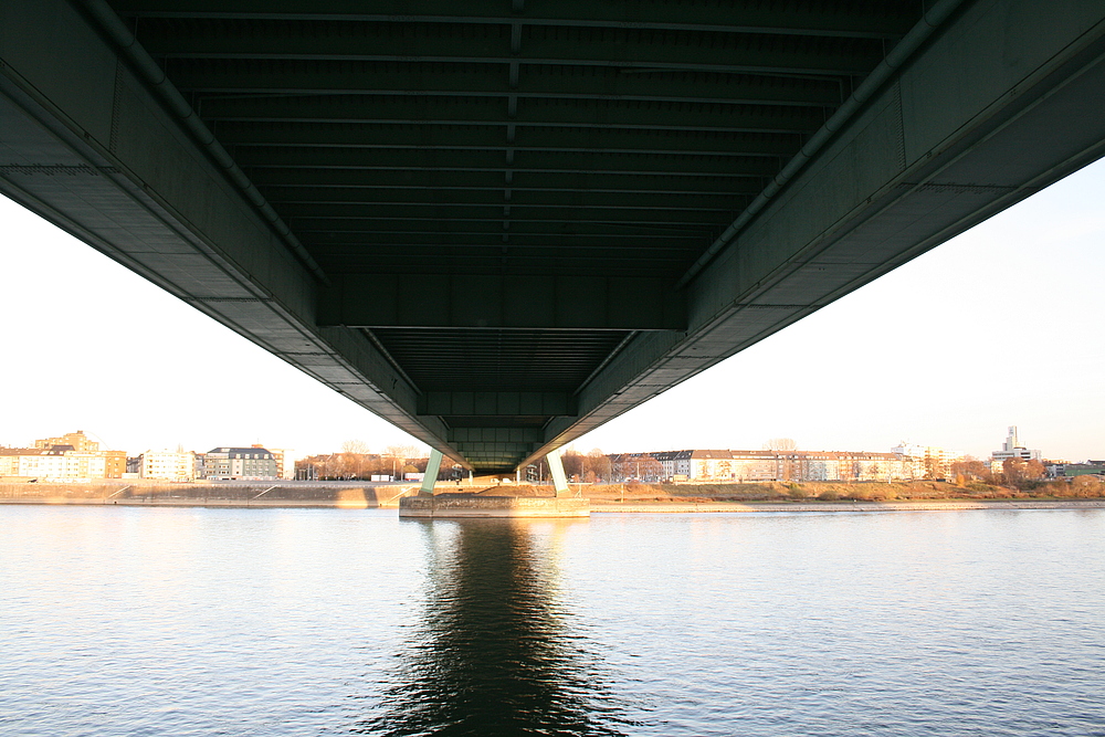 Unter der Severinsbrücke (29.11.2011) (9)
