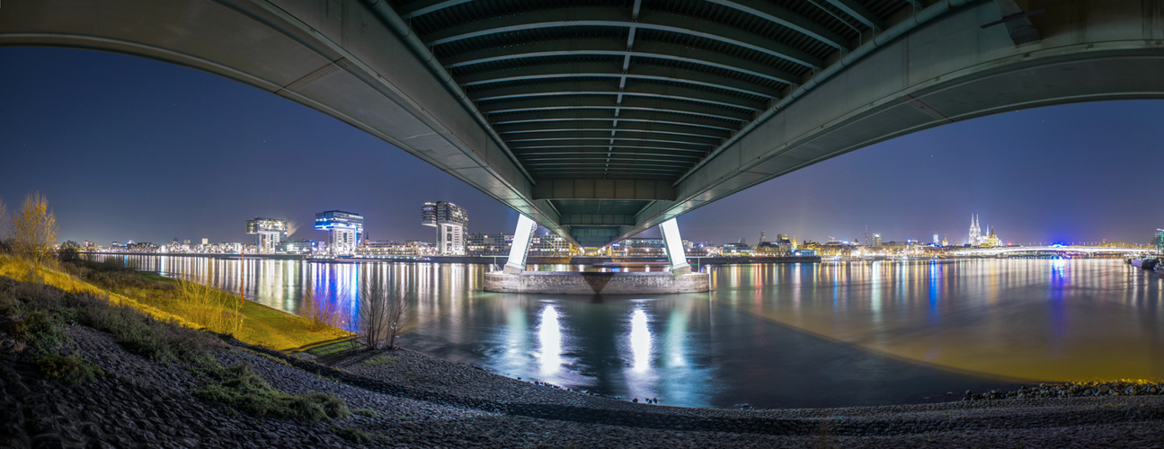 Unter der Severinsbrücke Köln