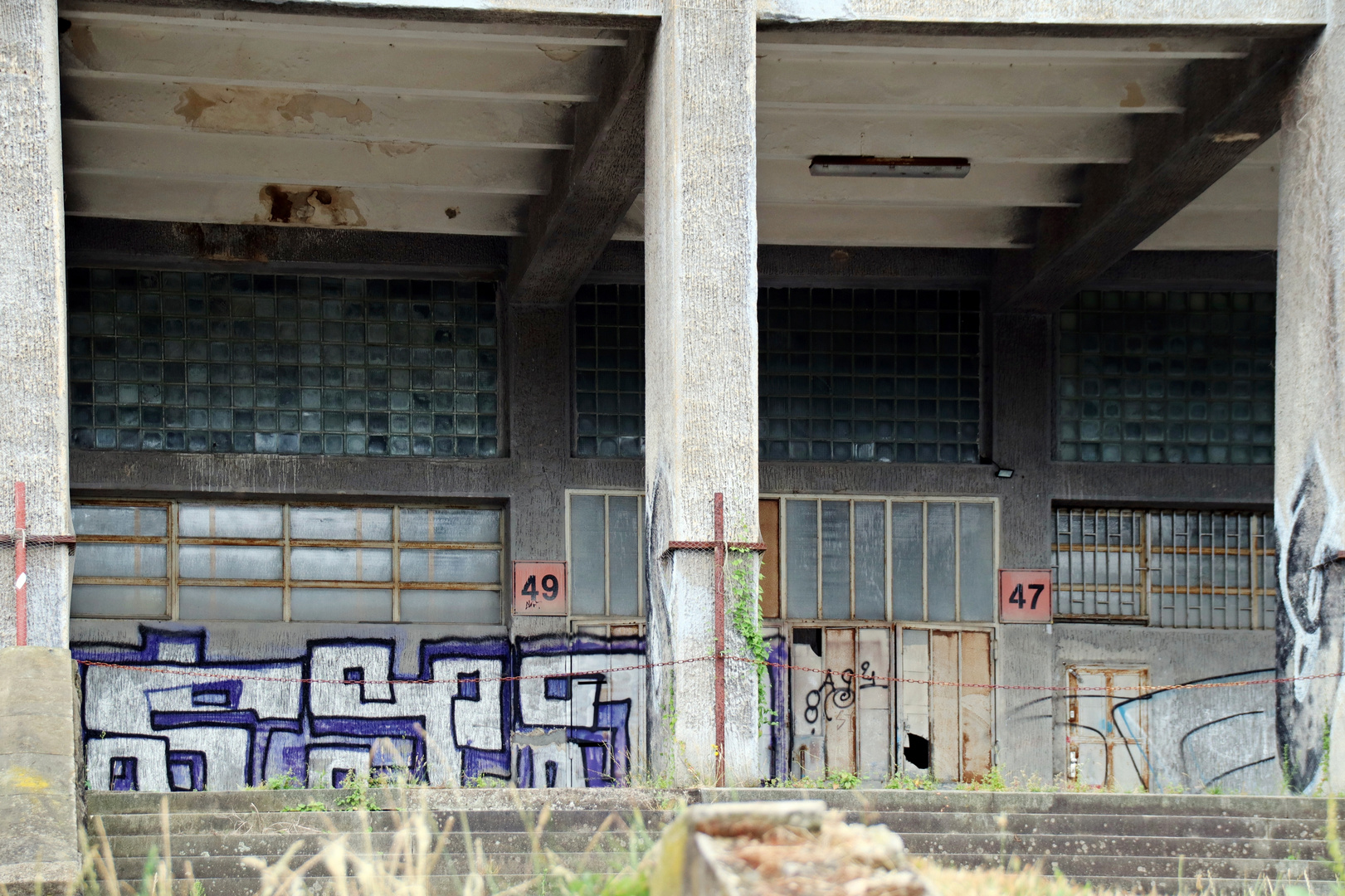 unter der Tribüne