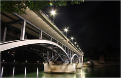 unter der Wettsteinbrücke in Basel