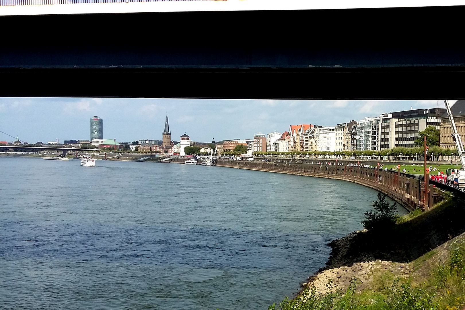 Unter die Brücke geguckt