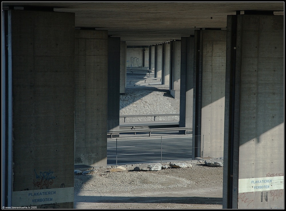 Unter einer Brücke ...