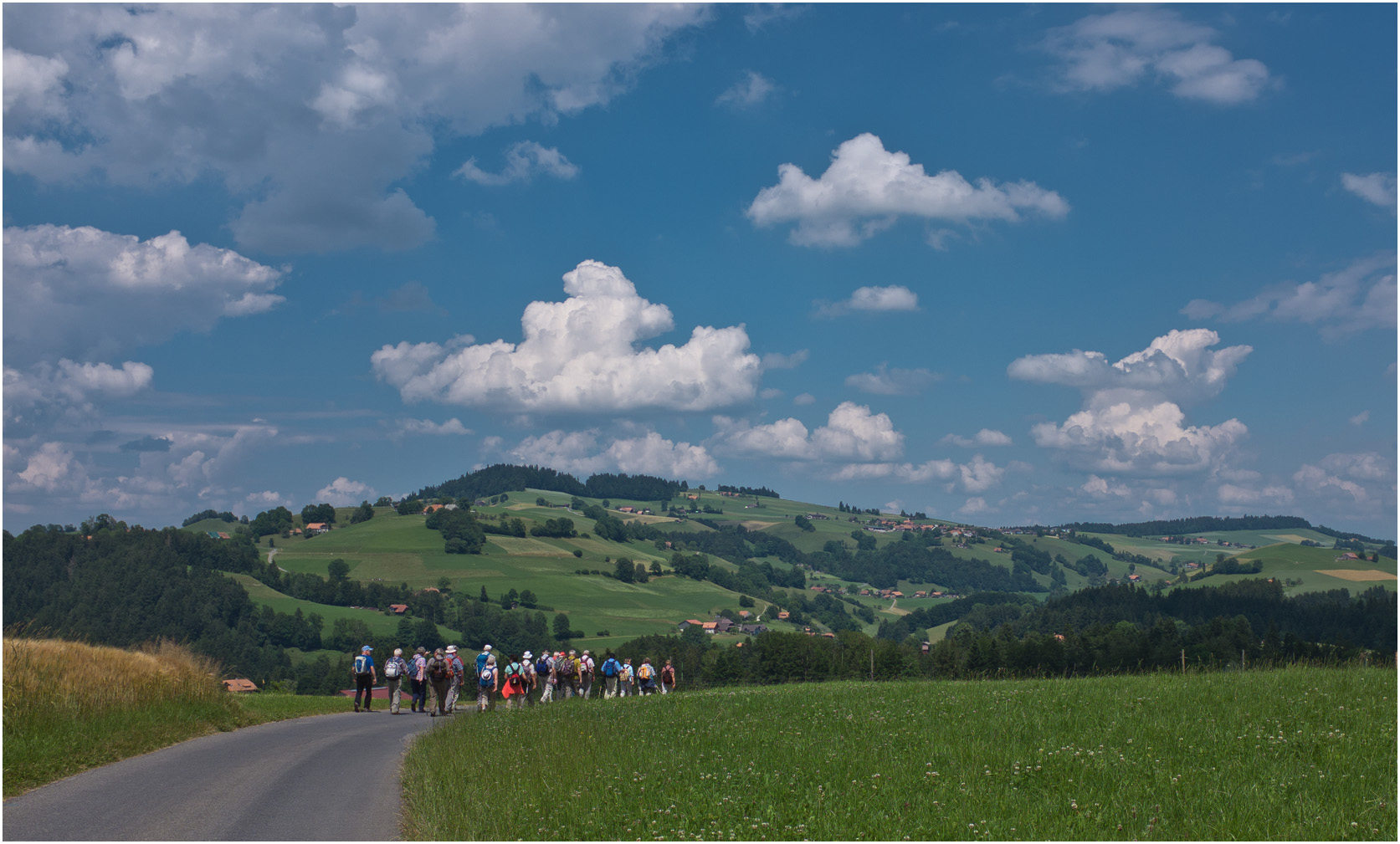 Unter freiem Himmel.