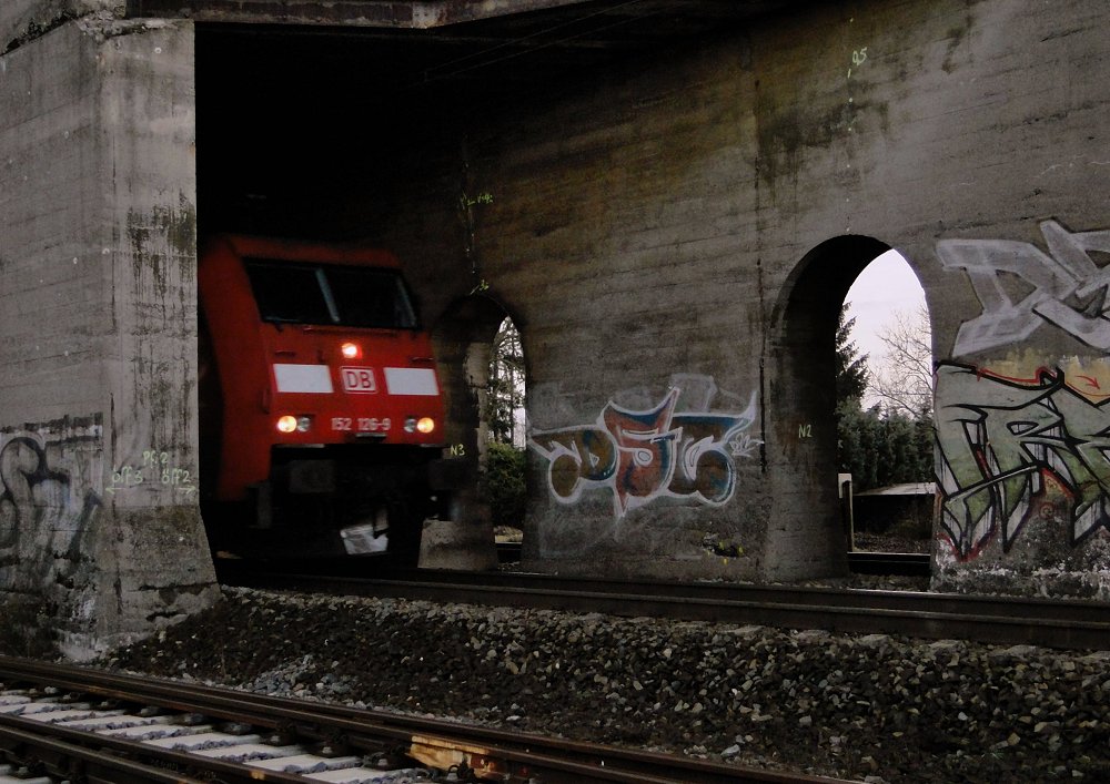 Unter Spannung [Bahnraum Augsburg]