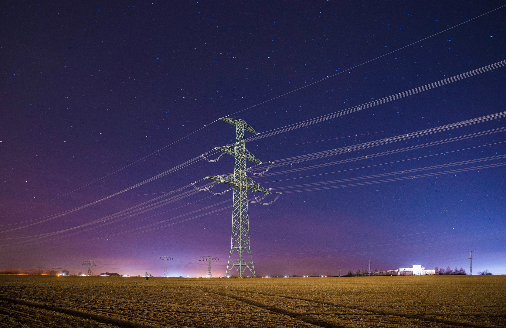 "Unter Strom" in Farbe