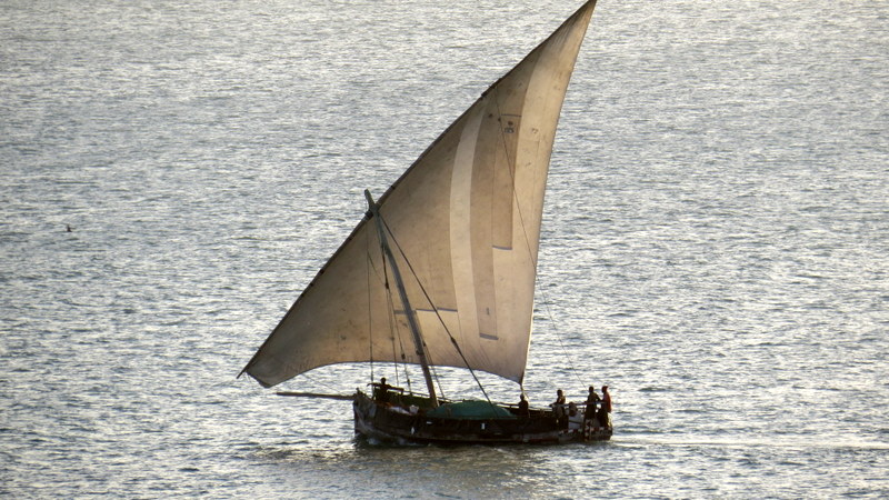 Unter vollen Segeln