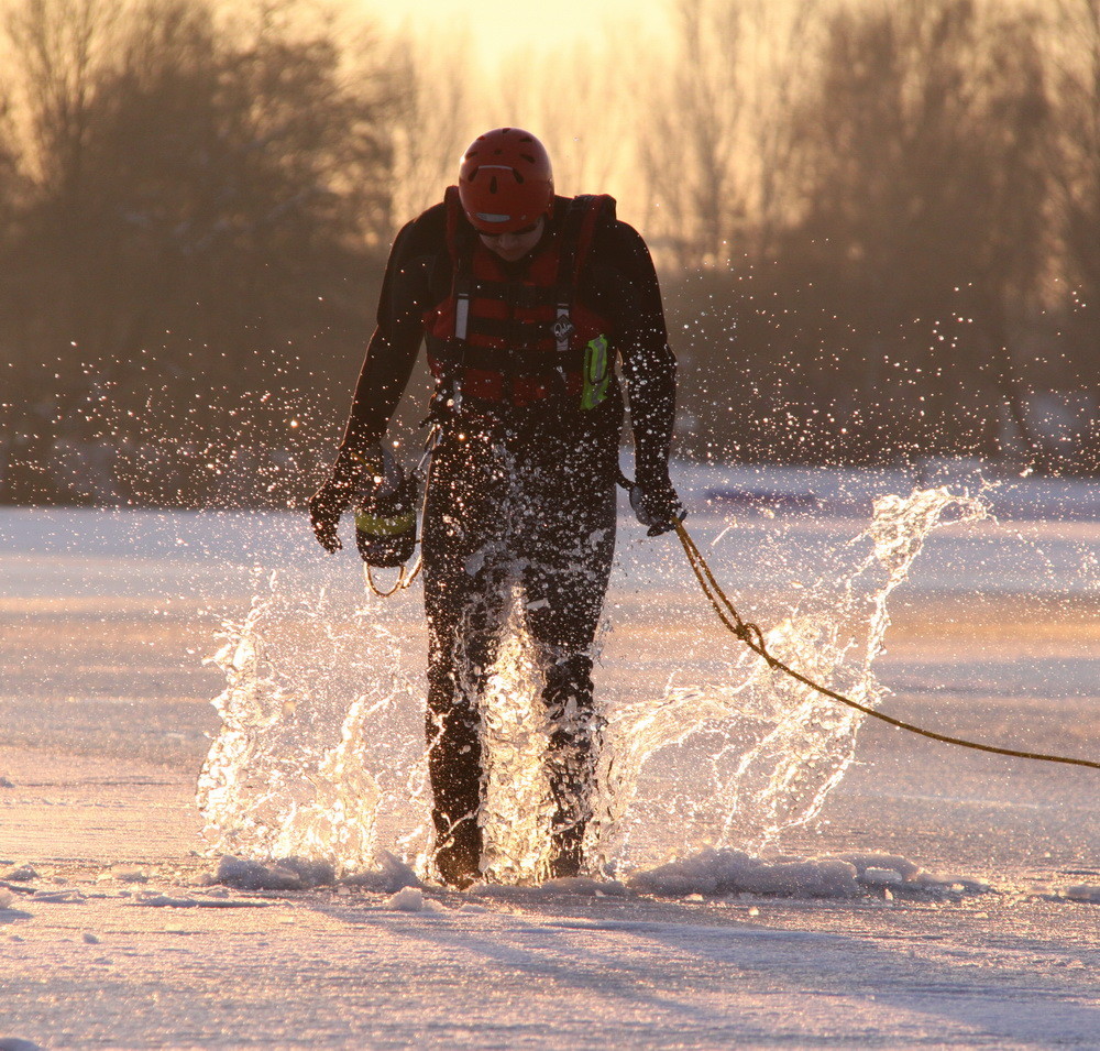 Unterbacher See "Wassersport im Winter" bei -11°C