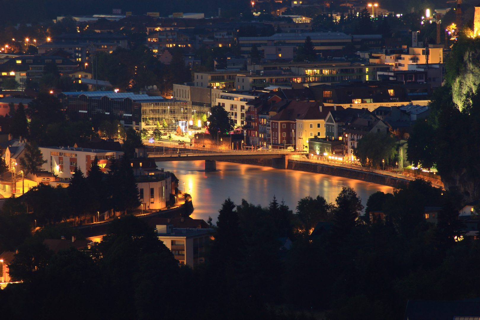 Unterer Stadtplatz Kufstein bei Nacht