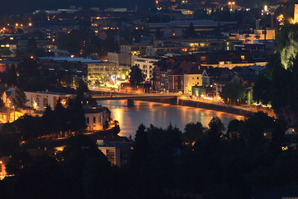 Unterer Stadtplatz Kufstein bei Nacht