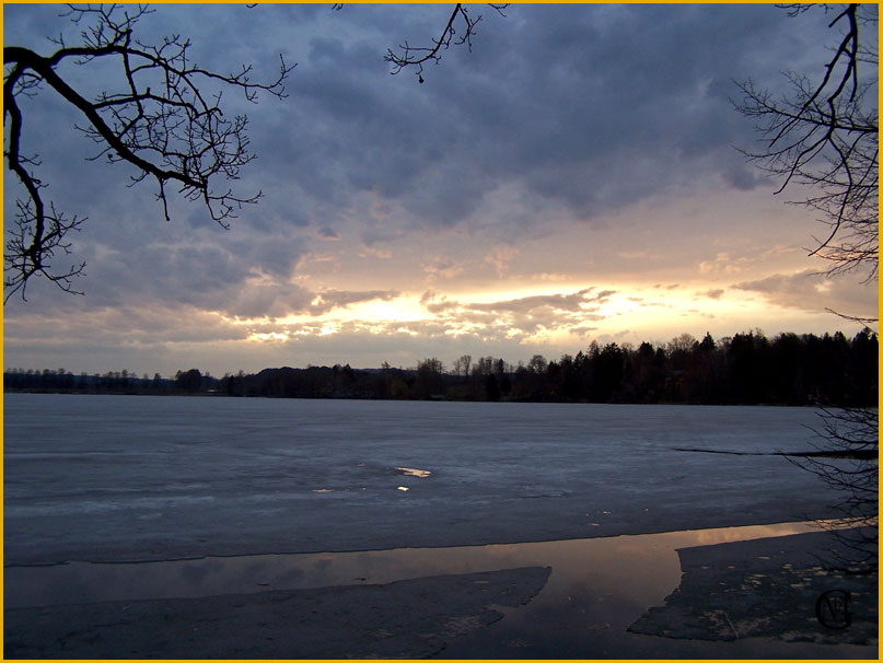 Untergang der Frühlingssonne am Staffelsee