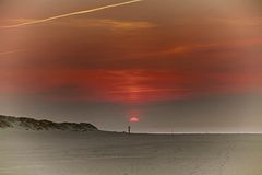 Untergehende Sonne am Strand von Baltrum