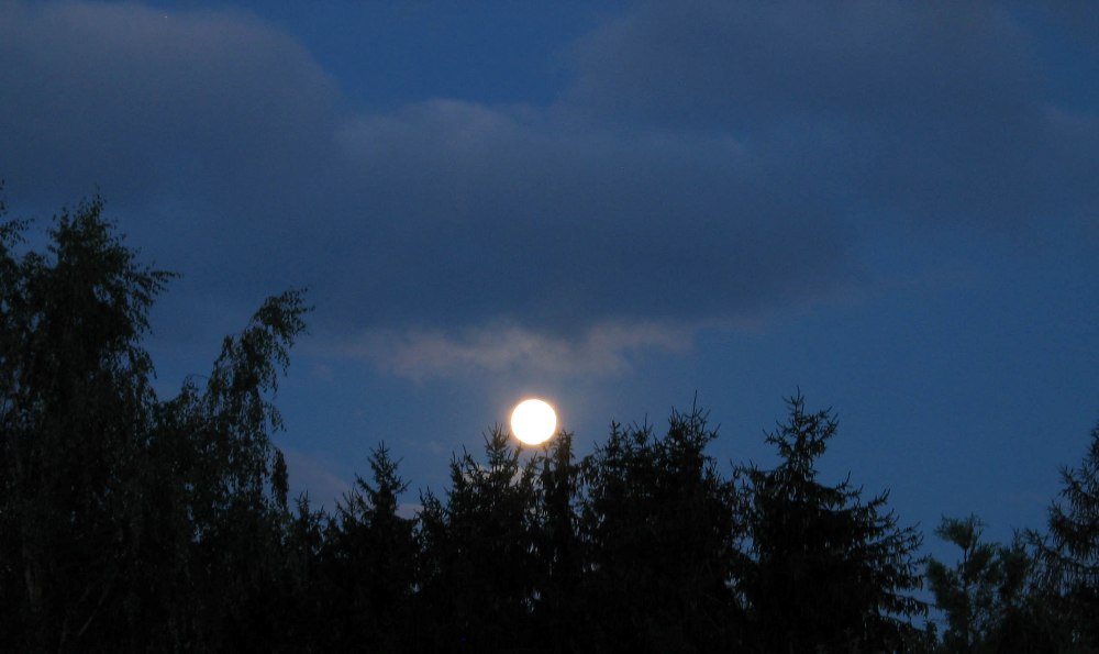 untergehender Mond