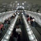 Untergrundrolltreppe zur S-Bahn nähe Prag