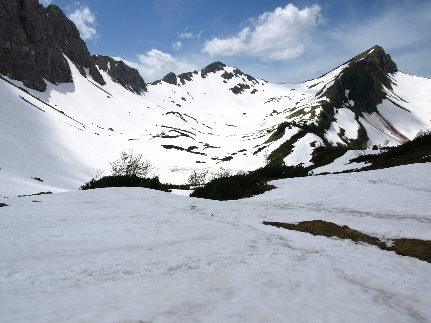 Unterhalb der Lachenspitze