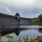 Unterhalb der Staumauer