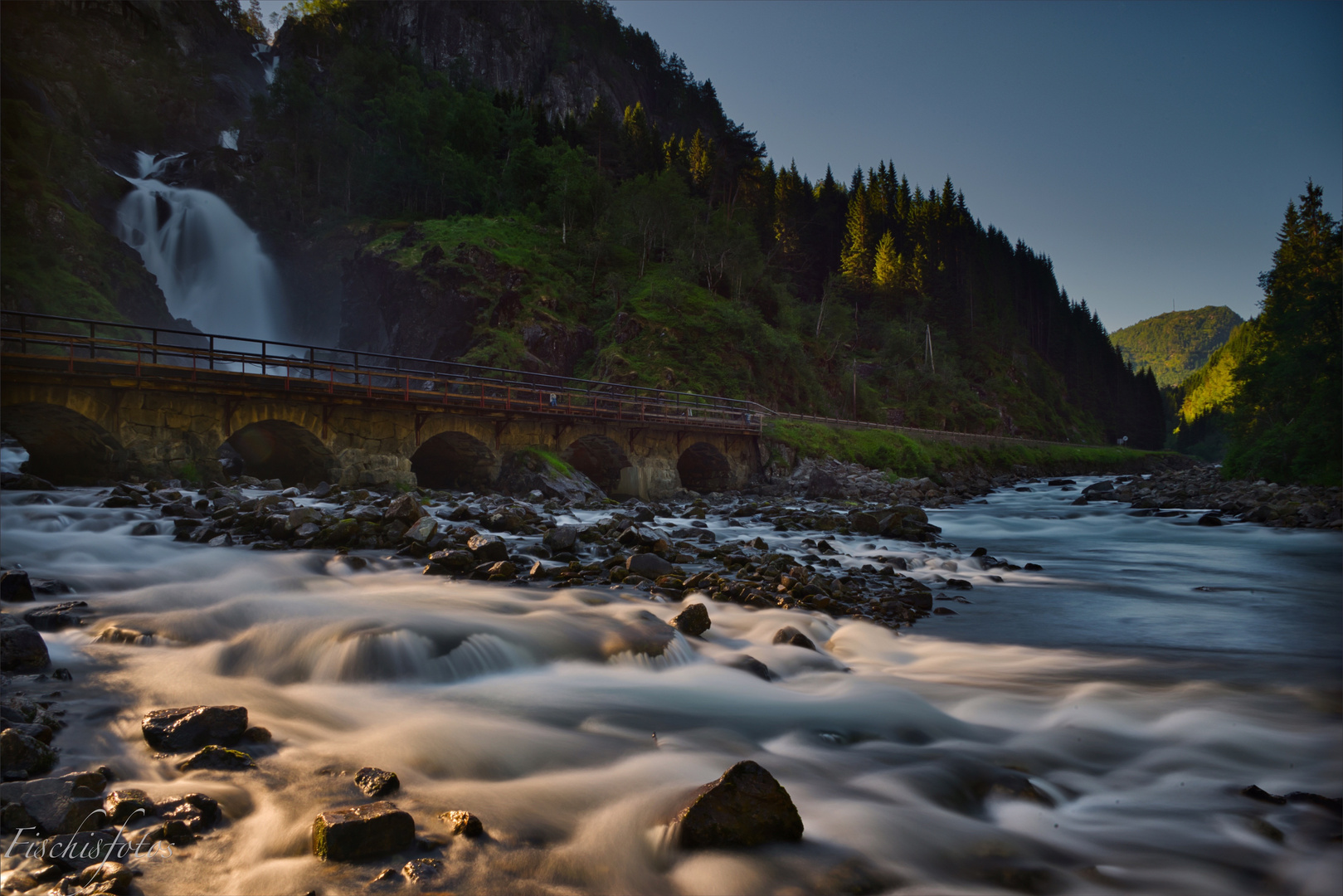 Unterhalb des Lätefossen