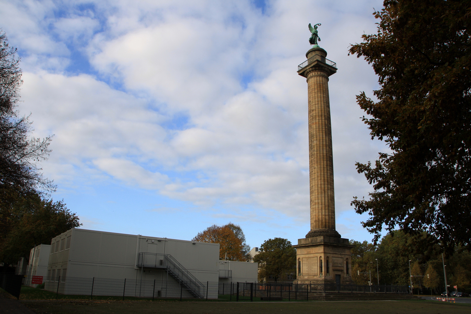 Unterkünfte an der 2 Waterloo - Säule, Hannover