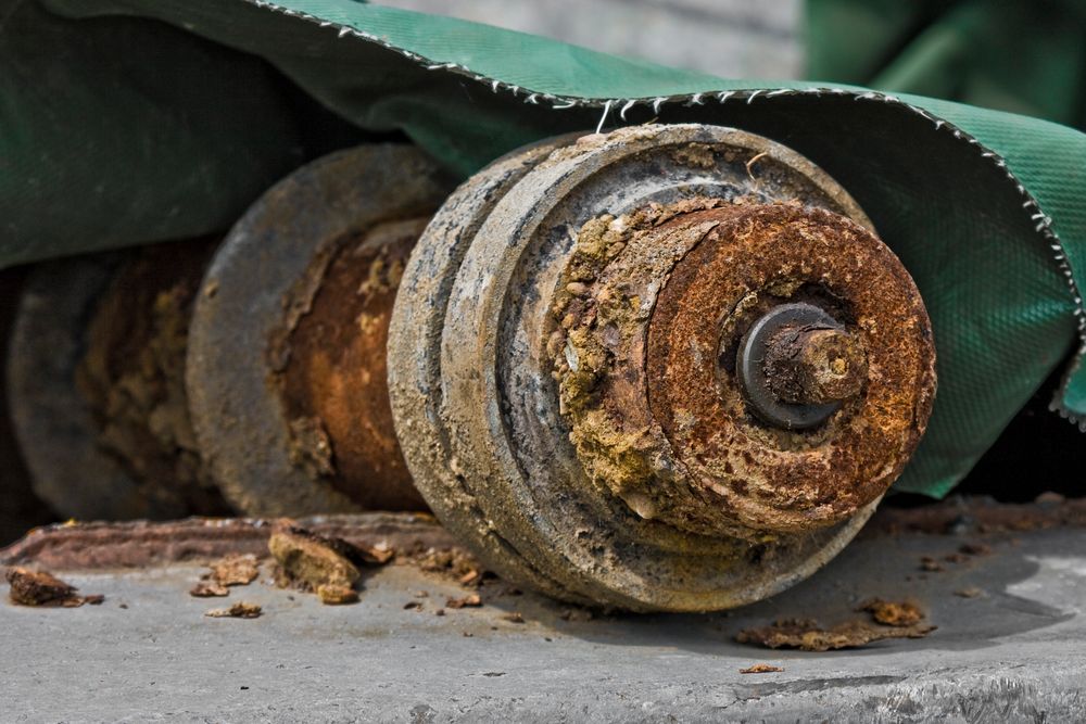 unterm Leichentuch in der Industriebrache D.