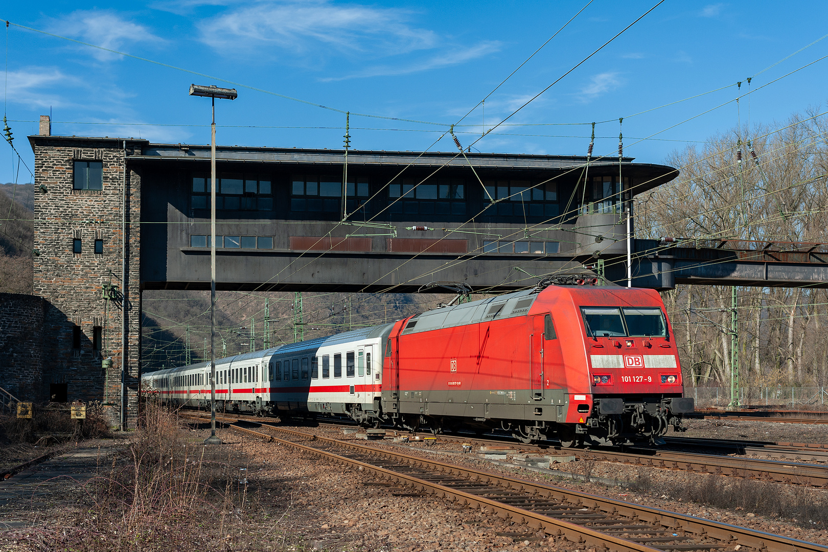 Unterm Stellwerk in Bingerbrück