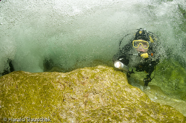 Unterm Wasserfall