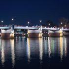 Untermainbrücke bei Nacht