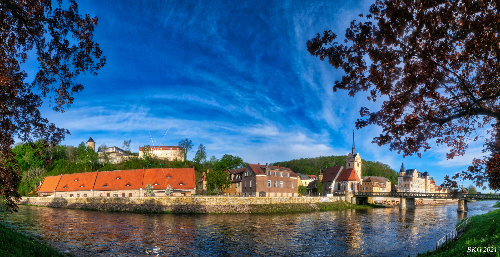 Untermhaus-Panorama im frühen Mai-Morgenlicht 