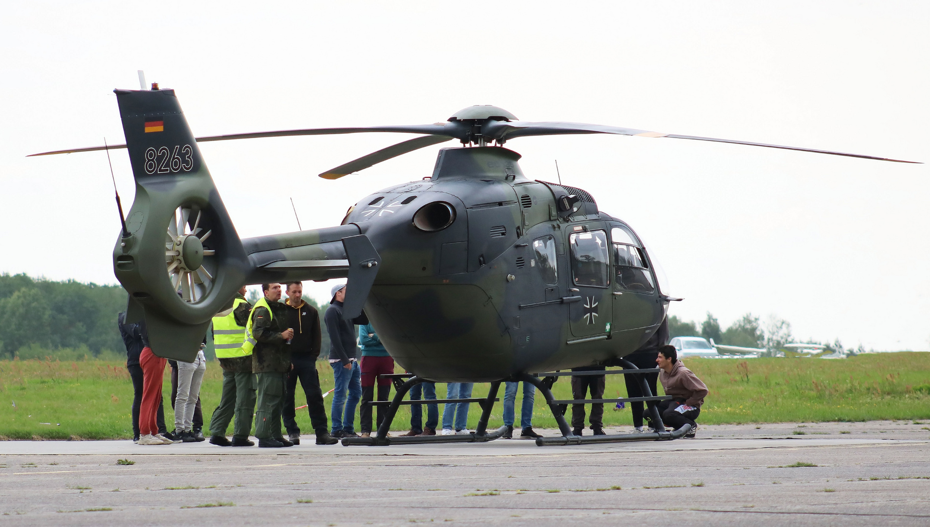 Unterricht am Hubschrauber