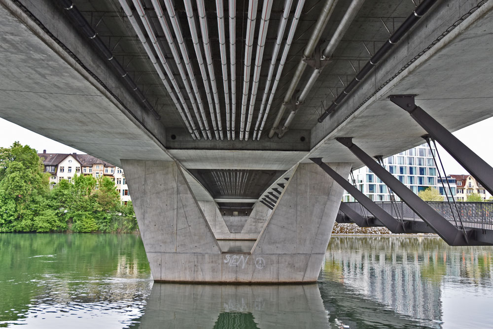 Unterseite der Brücke