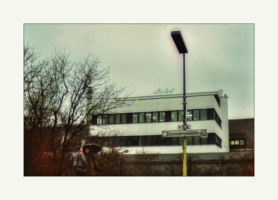 Unterstützt die Initiative zur Umbenennung der S-Bahn-Station 'Siemenswerke' in 'Linhofwerke'!