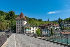 Untertorbrücke mit der Felsenburg