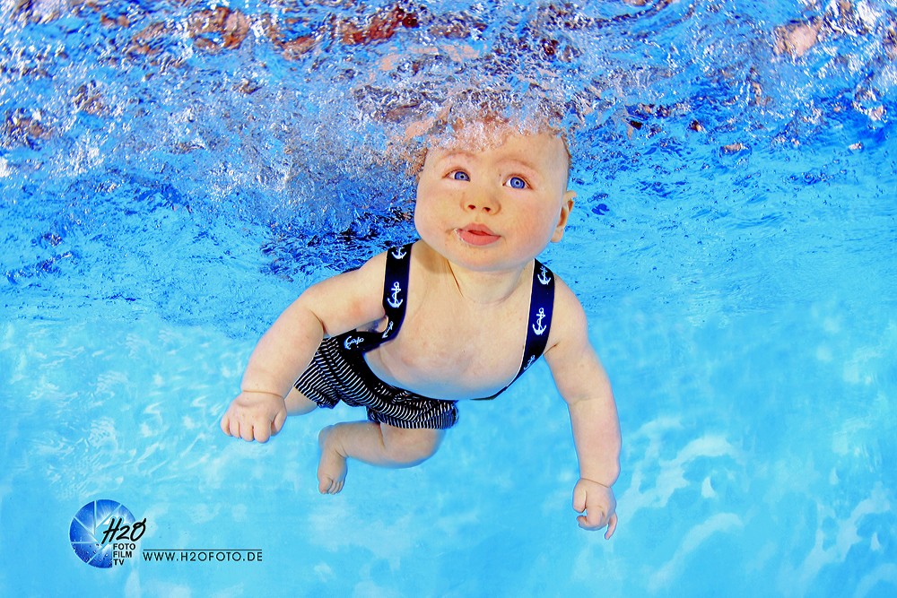 Unterwasser Babyshooting in Leipzig