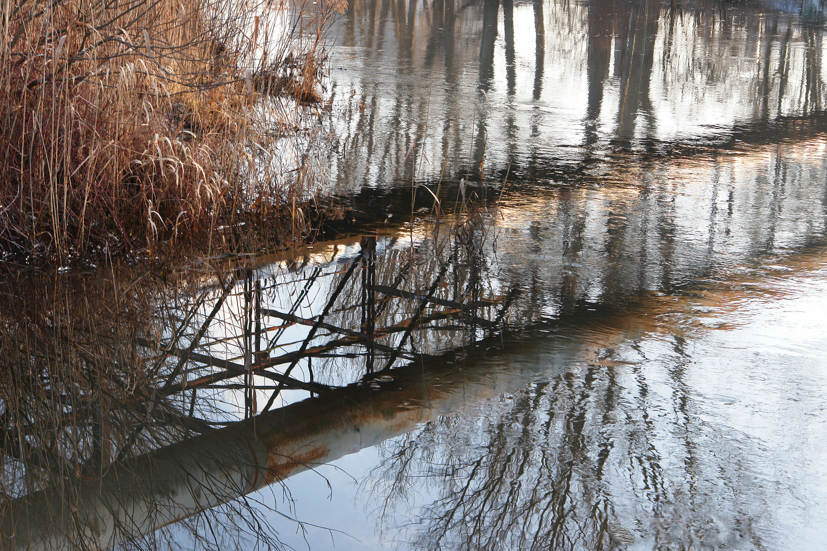 Unterwasser-Leitung