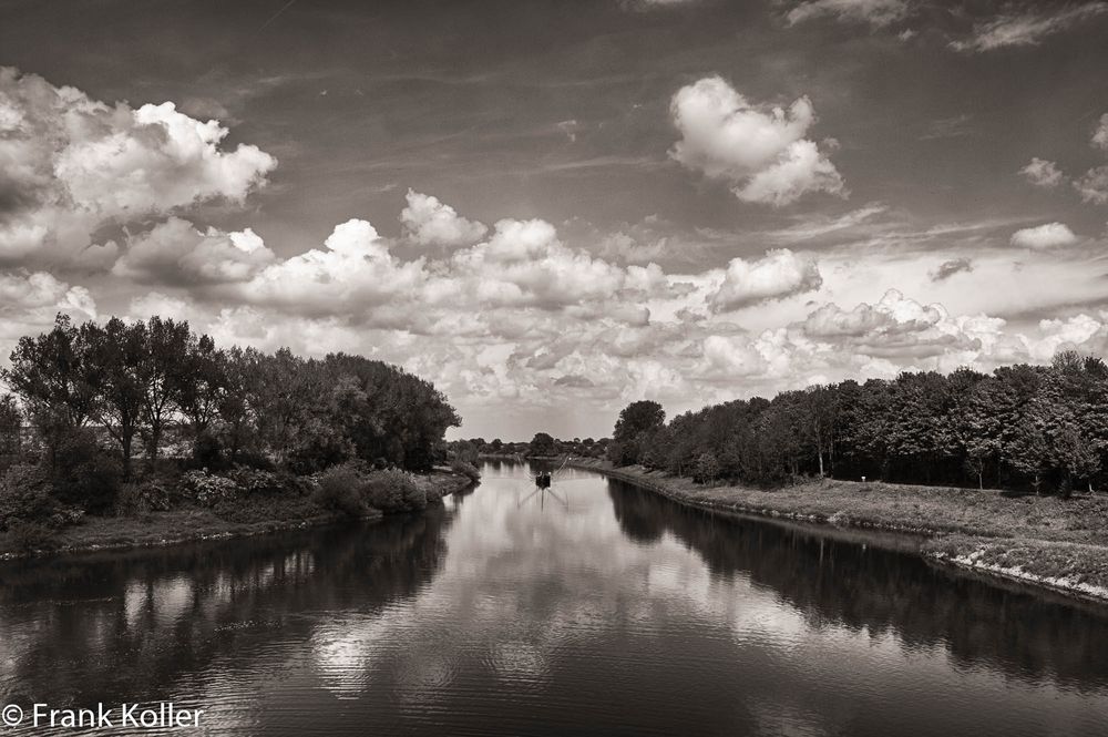 Unterwasser Staustufe Landesbergen