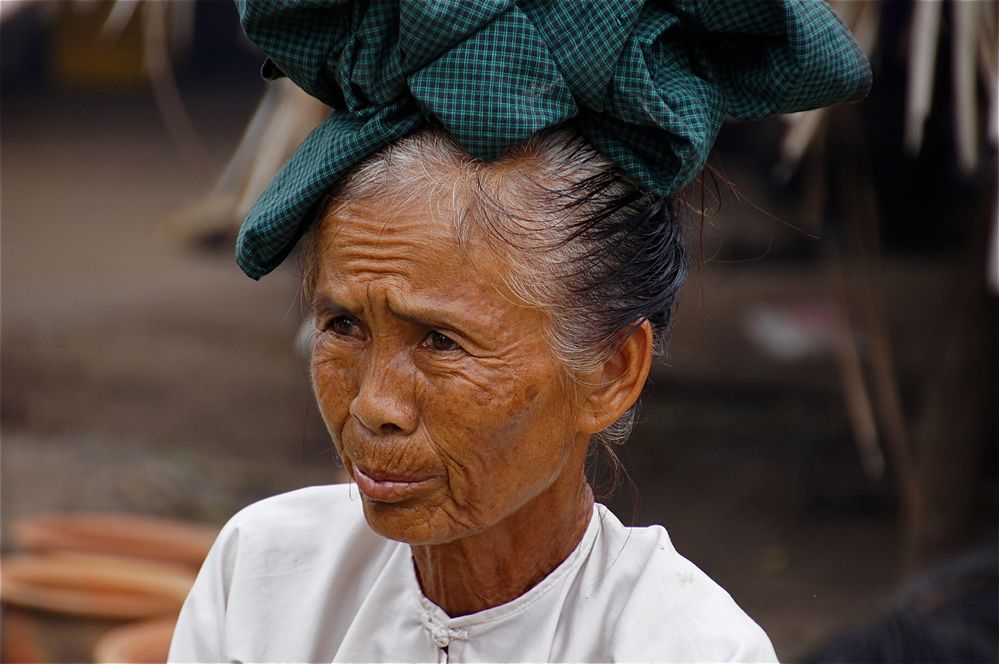 unterwegs, am landmarkt, burma 2011