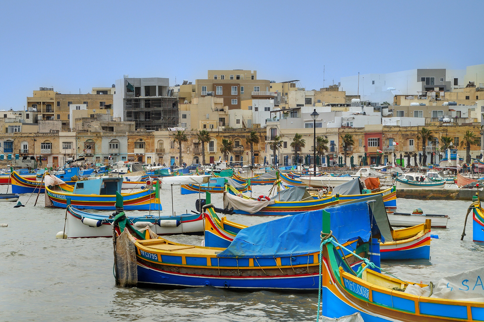 unterwegs auf Malta 01, Hafenatmosphäre in Marsaxlokk