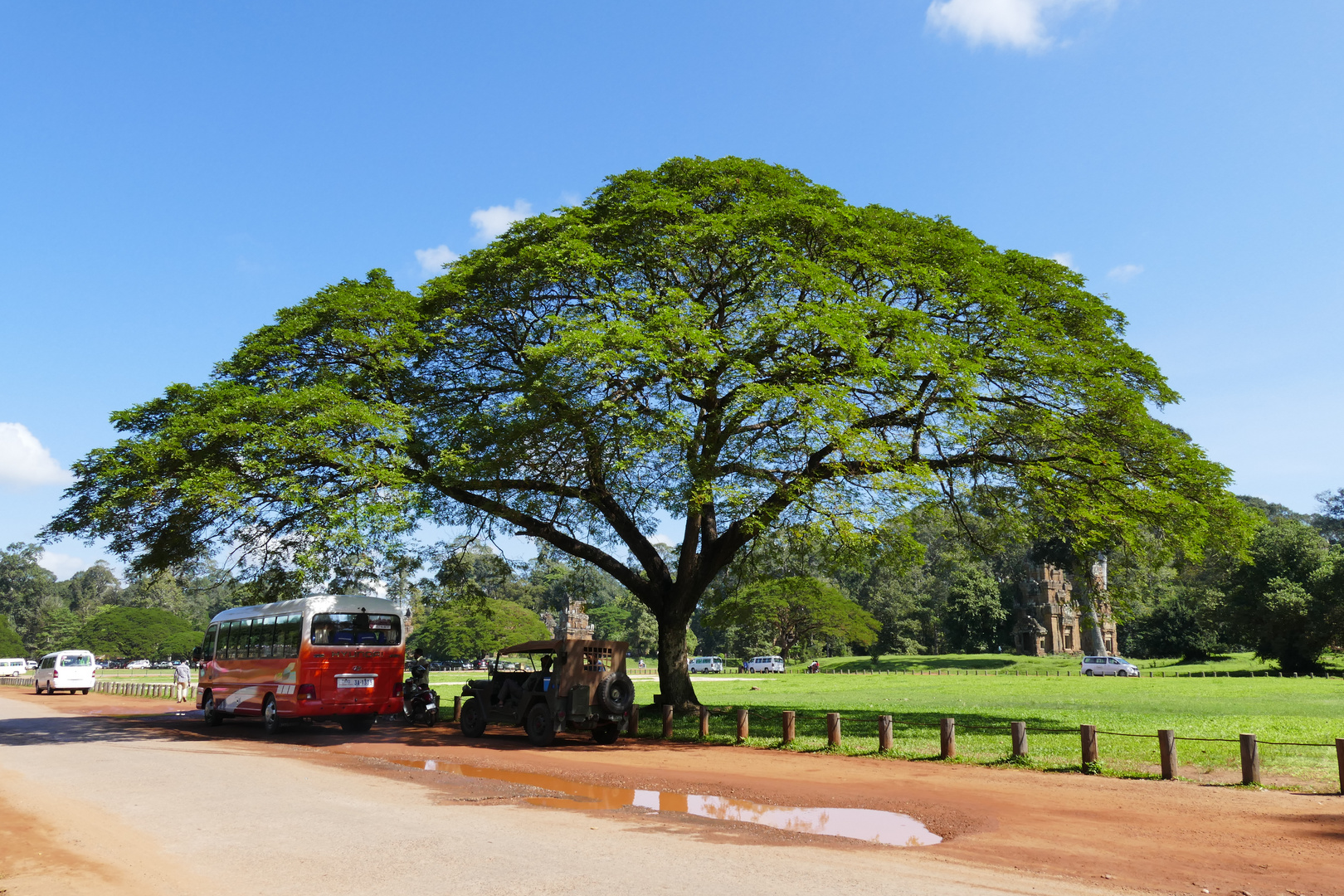 ...unterwegs im archäologischen Park von Angkor...