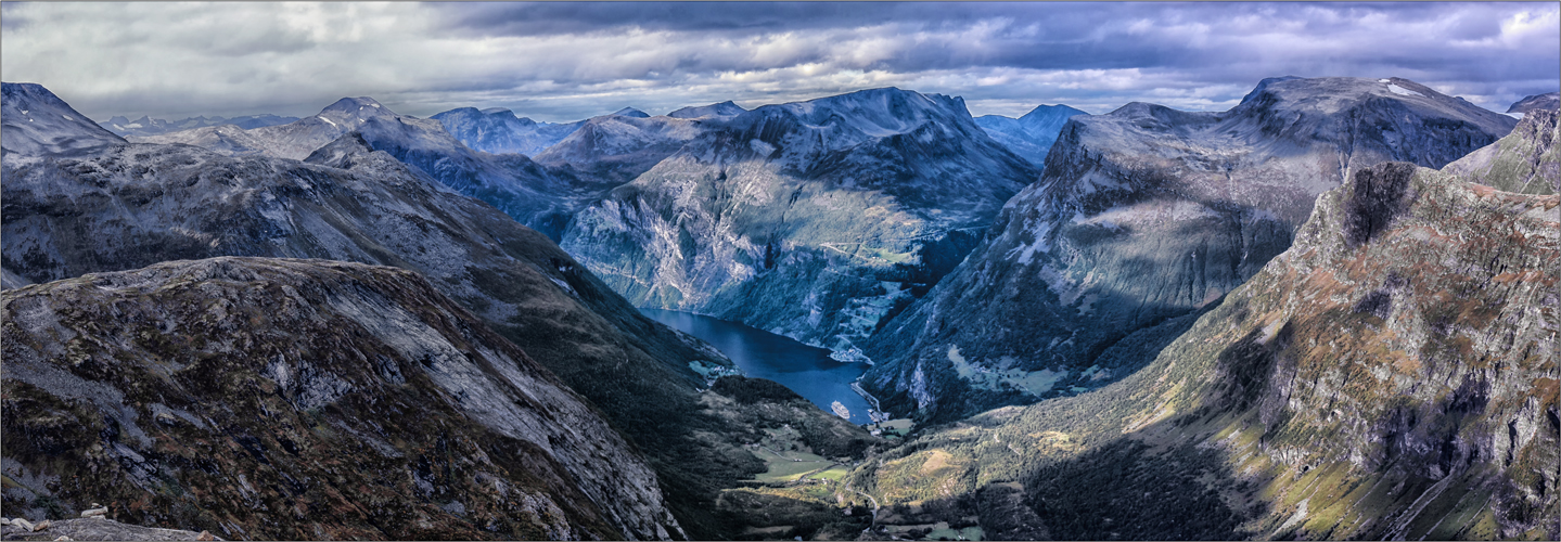 ... unterwegs im Fjord (4) ...