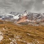 Unterwegs im Herbst 2018 in den Pragser Dolomiten, es gibt noch Wege, da ist man stundenlang...