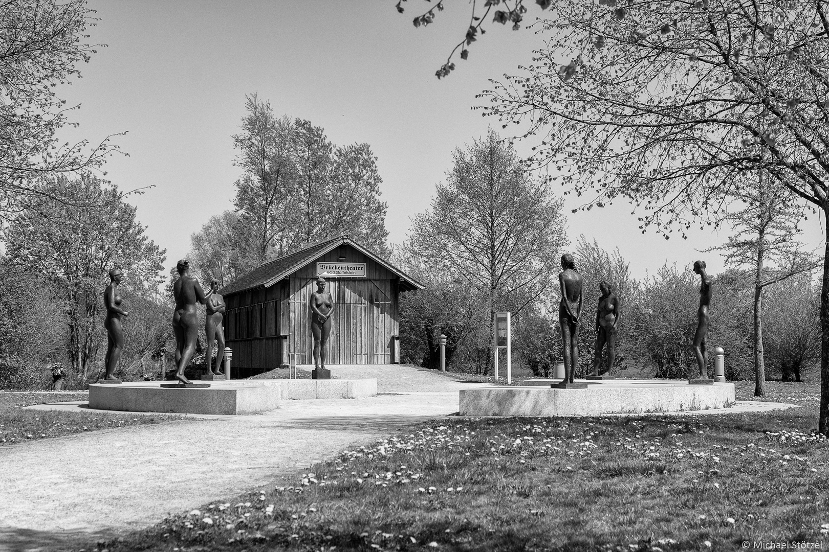 Unterwegs im Kurpark von Bad Staffelstein (sw)