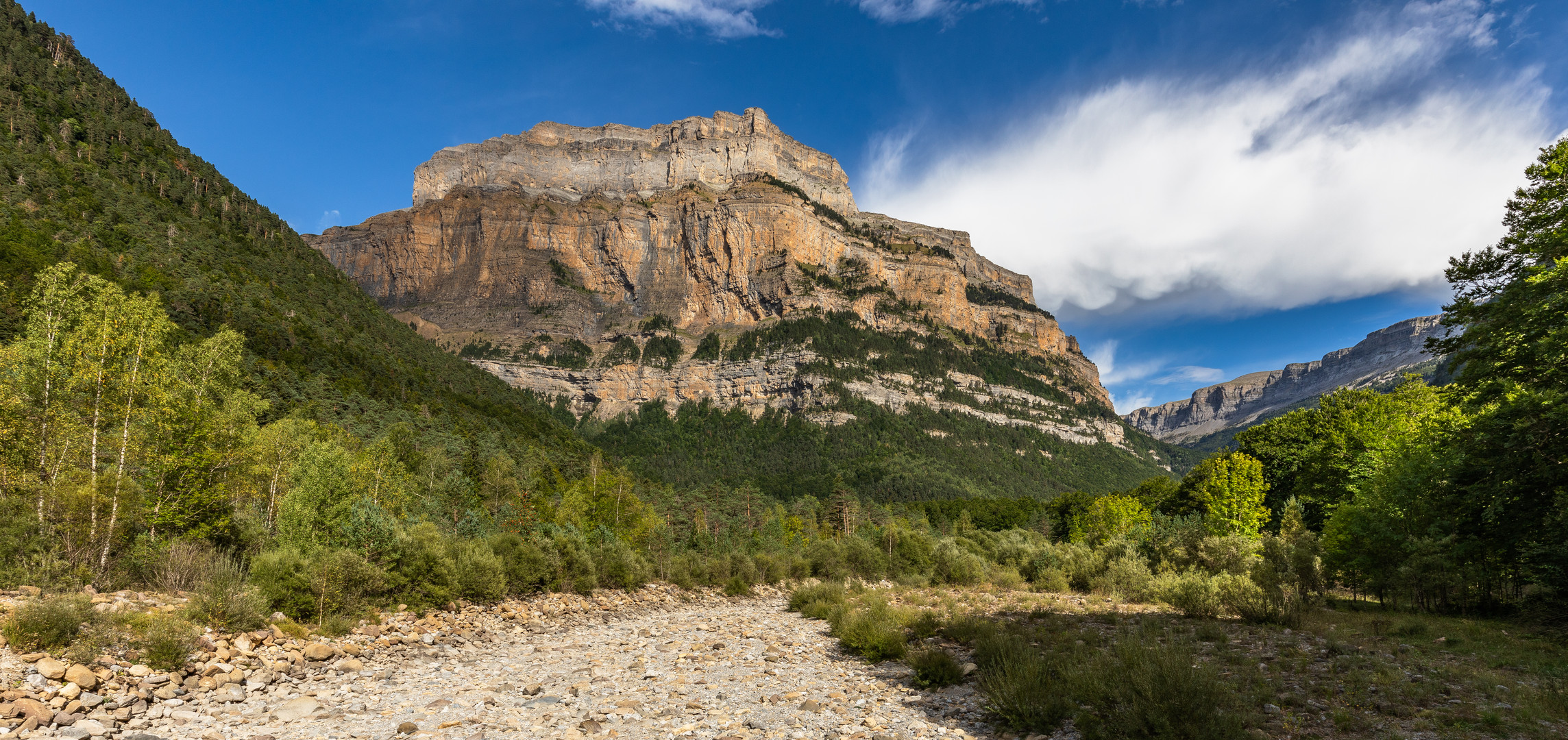 Unterwegs im Tal des Ordesa Nationalparks  