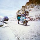 unterwegs in ladakh...mit der berni lochkamera..