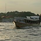 Unterwegs mit dem Chao Phraya Express Boat