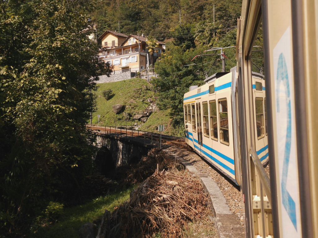 Unterwegs mit der Centovallibahn nach Intragna 1.