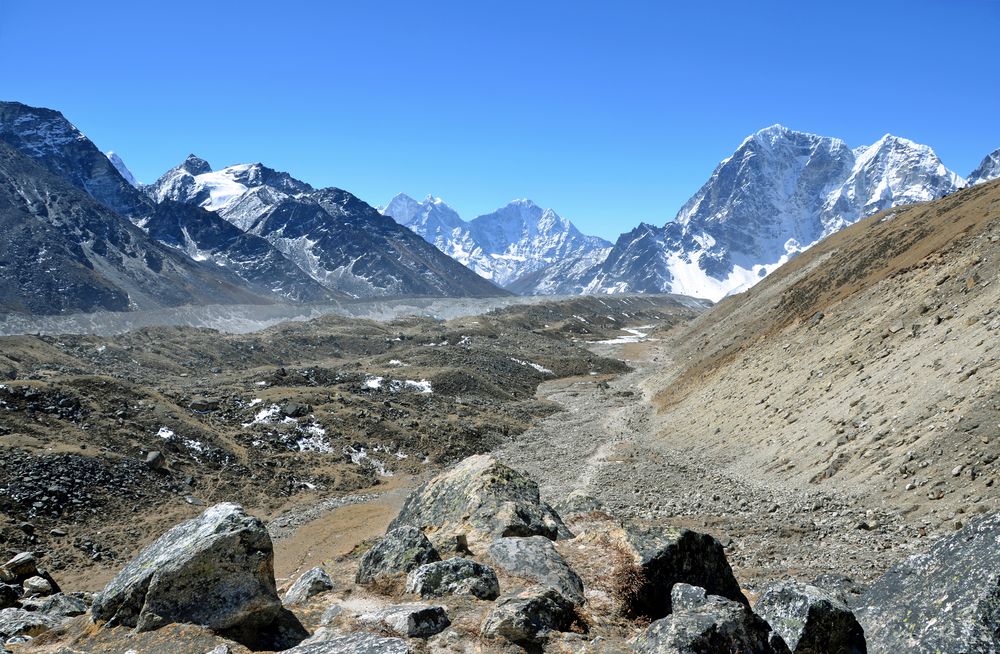 Unterwegs von Gorak Shep nach Lobuche auf 5100 m Höhe